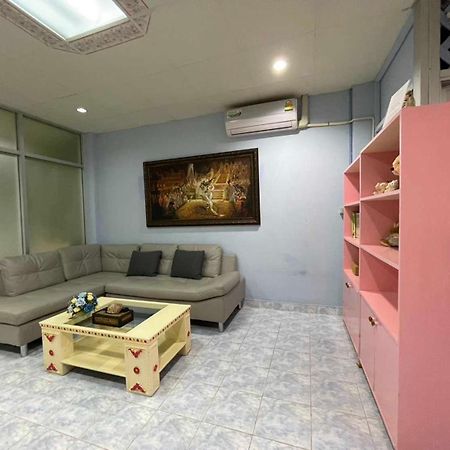 Oyo 75486 Anna Residence Jomtien Екстер'єр фото