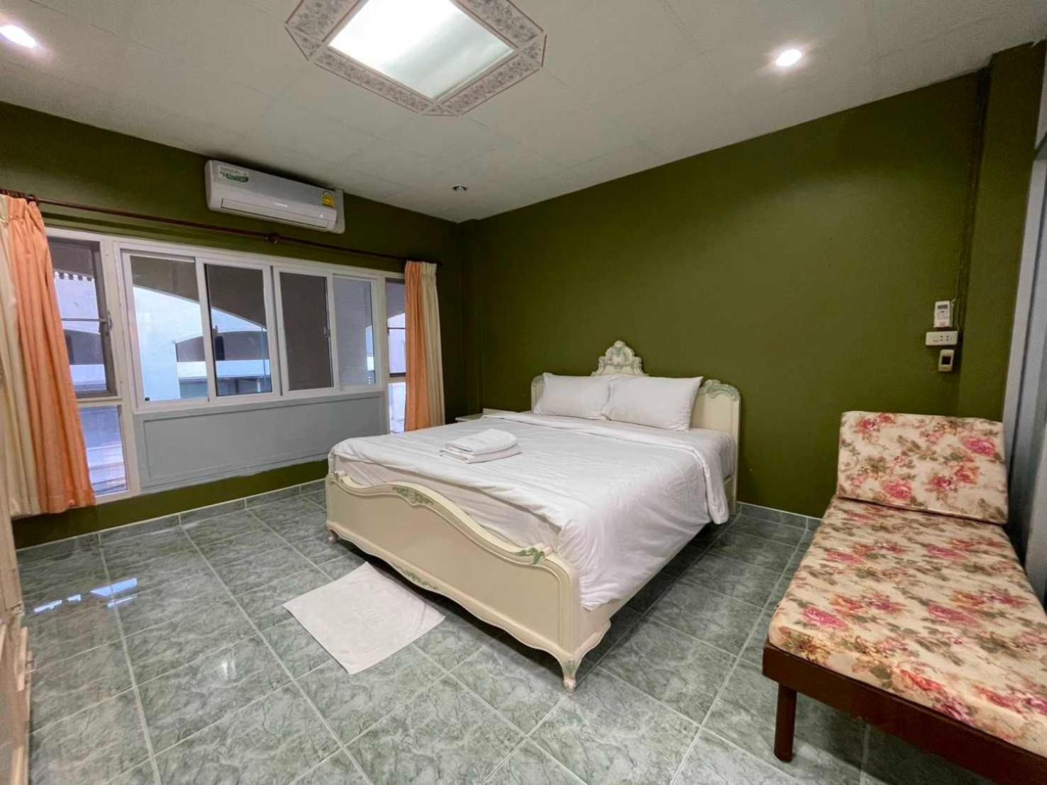 Oyo 75486 Anna Residence Jomtien Екстер'єр фото