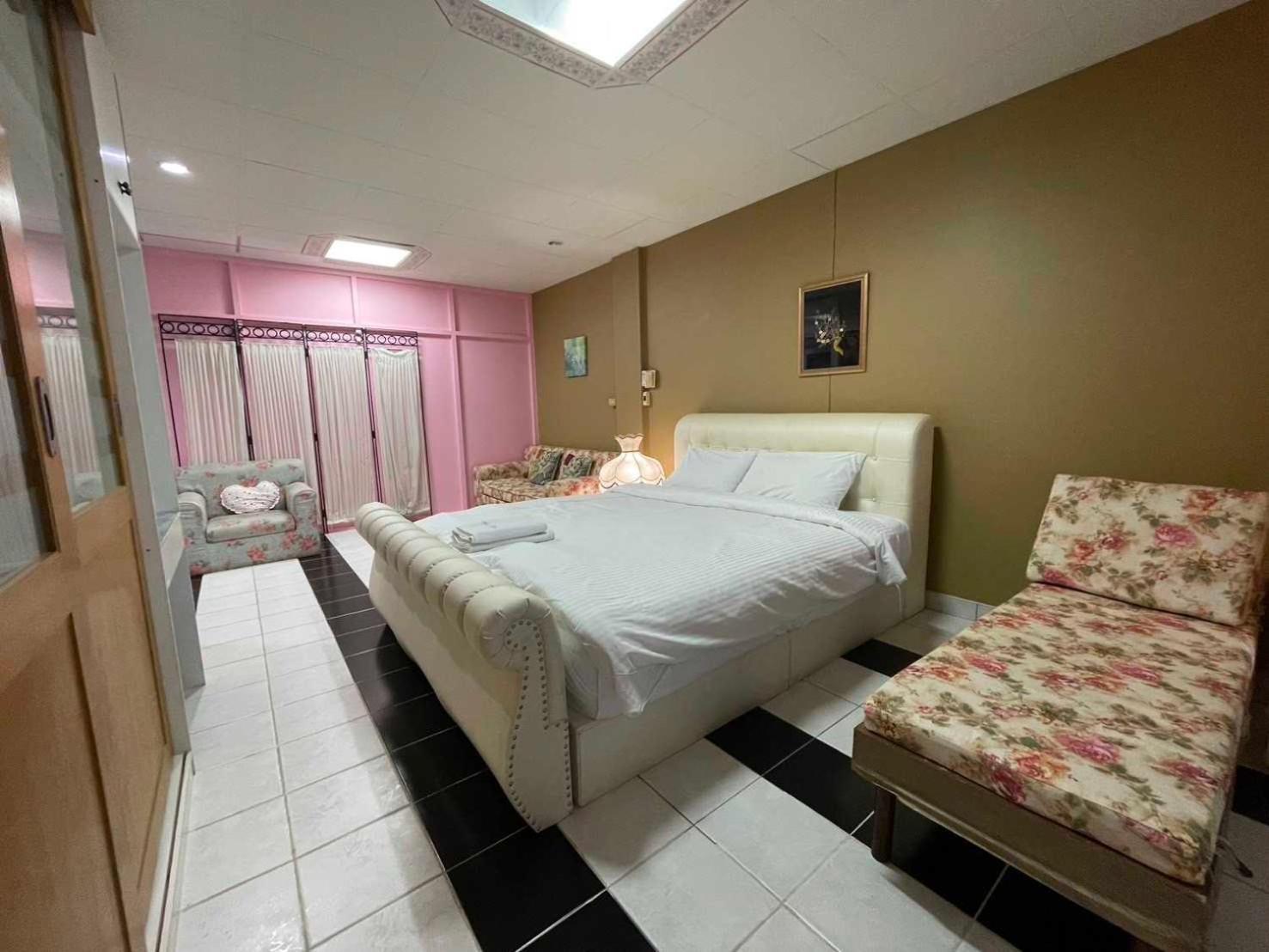 Oyo 75486 Anna Residence Jomtien Екстер'єр фото