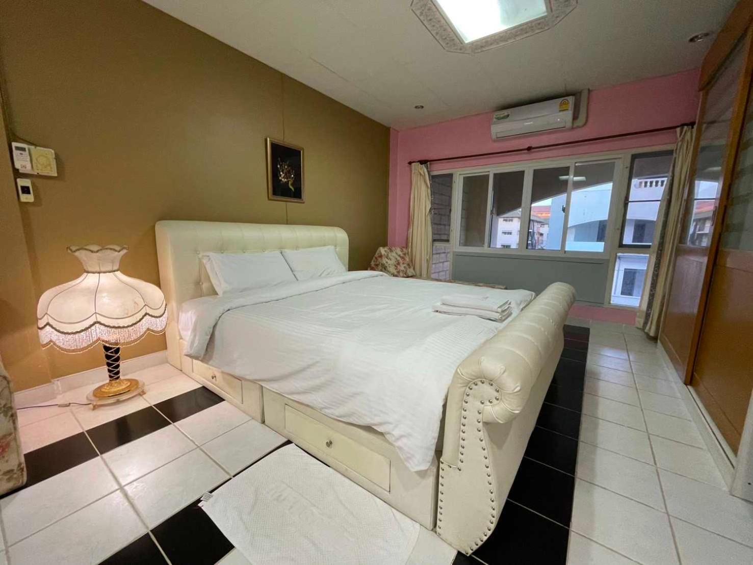 Oyo 75486 Anna Residence Jomtien Екстер'єр фото