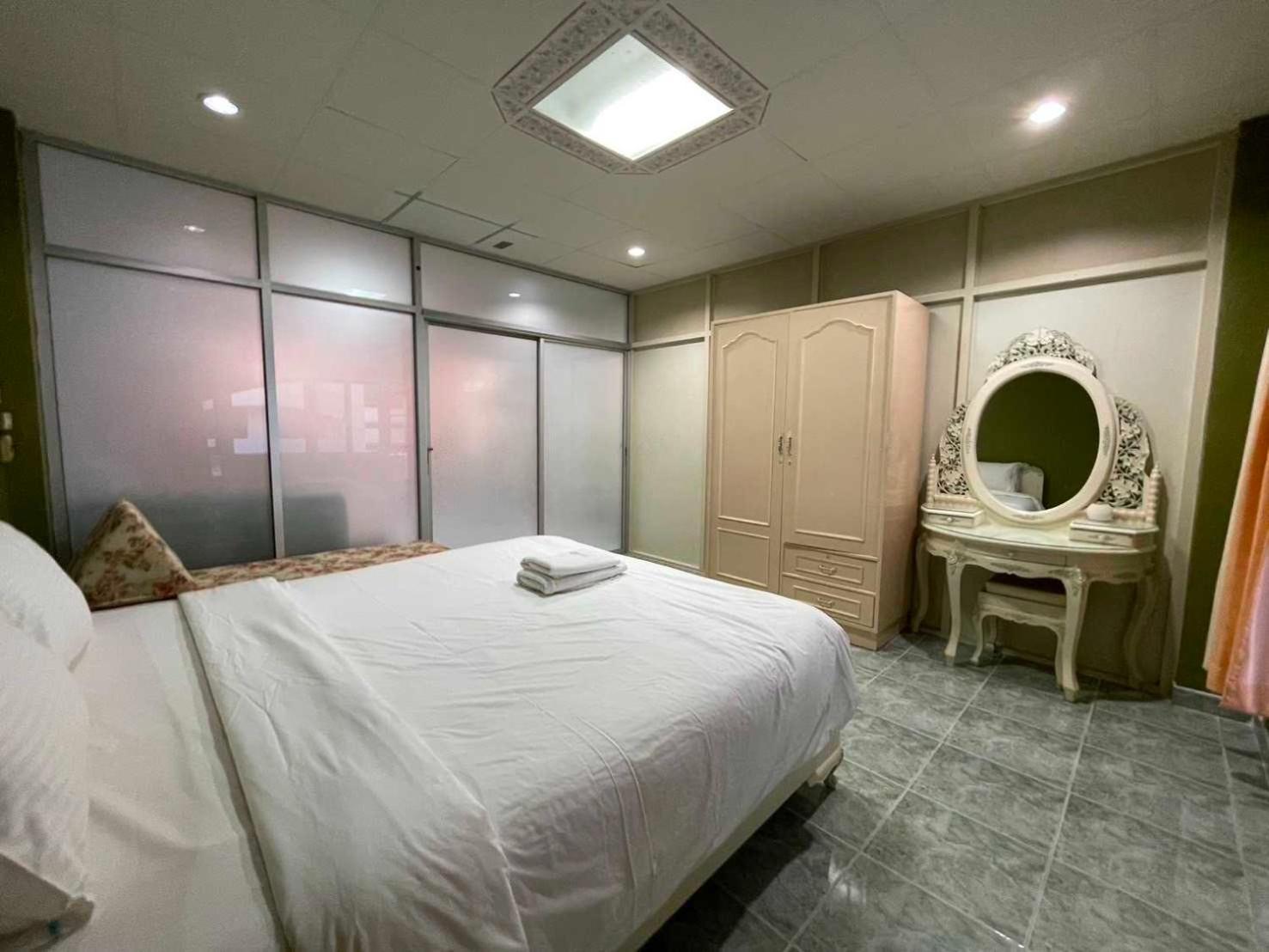 Oyo 75486 Anna Residence Jomtien Екстер'єр фото
